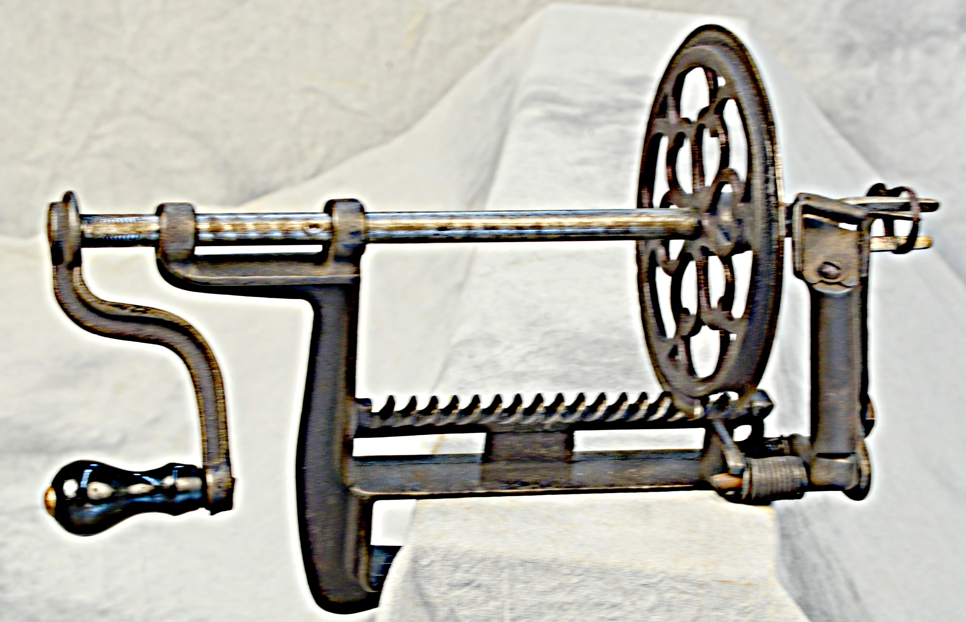 Oriole Lathe Apple Peeler