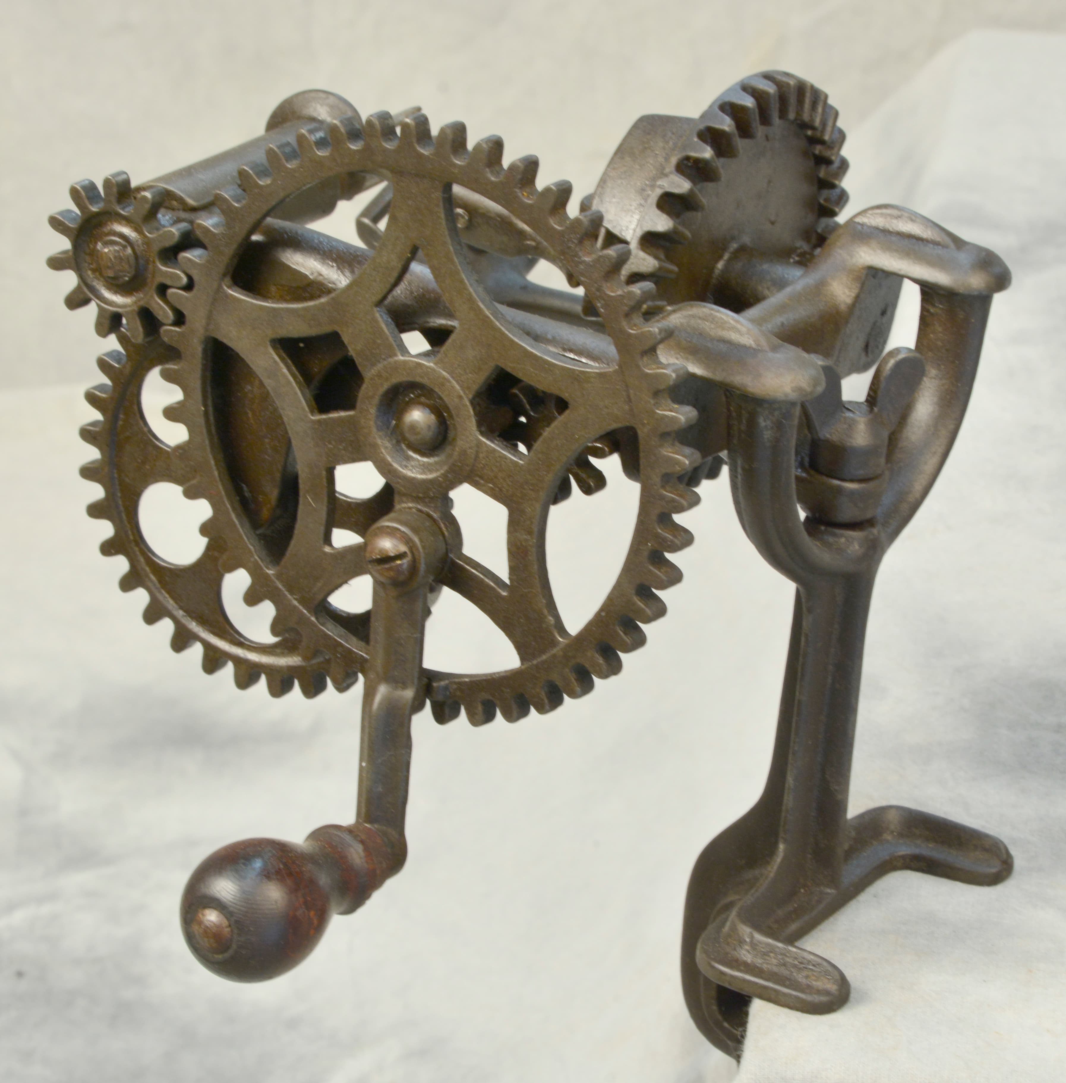 Peck, Stow & Wilcom 1880 Apple Peeler